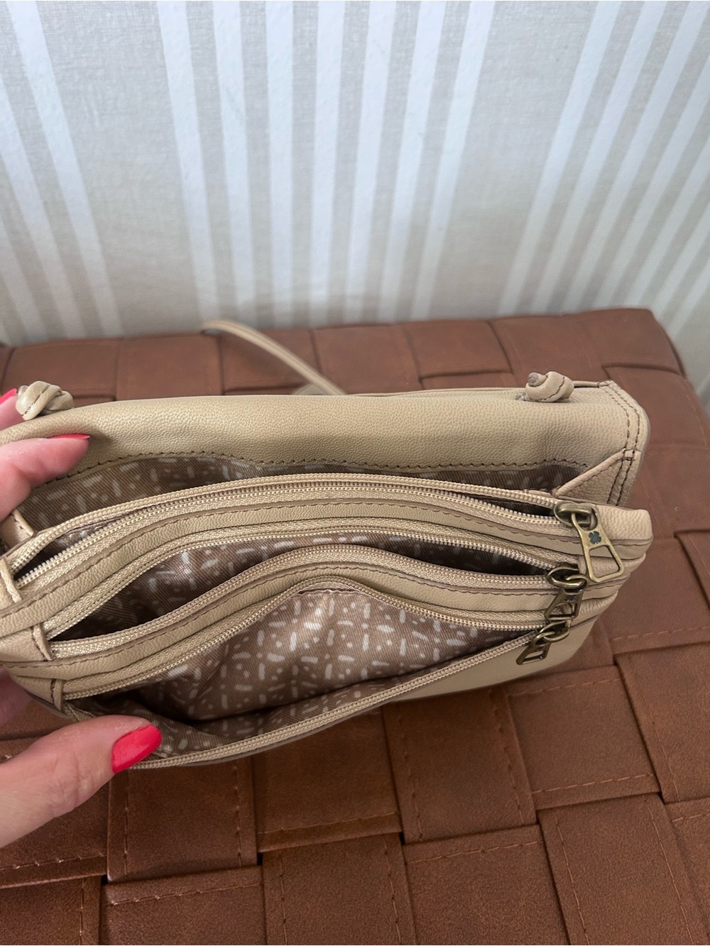 Lucky Brand Vintage Taupe 100% Leather Convertible Wallet Crossbody Purse Bag - Picture 13 of 15